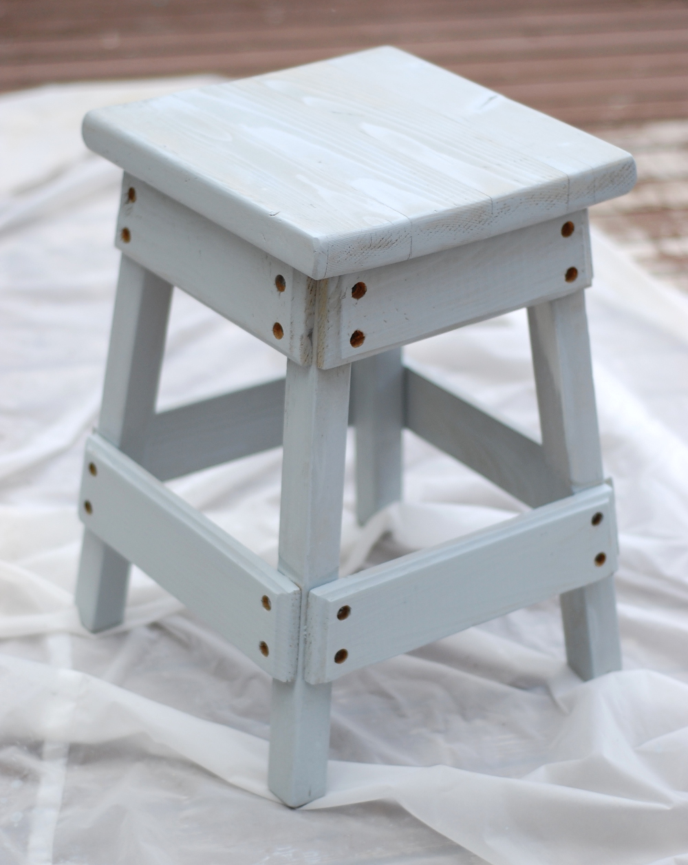 Nautical Stool Refinish - Turn a bland wood stool into a fun nautical themed piece, perfect for a bathroom or your oceanic-themed room!