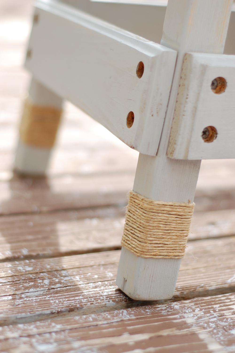 Nautical Stool Refinish - Turn a bland wood stool into a fun nautical themed piece, perfect for a bathroom or your oceanic-themed room!