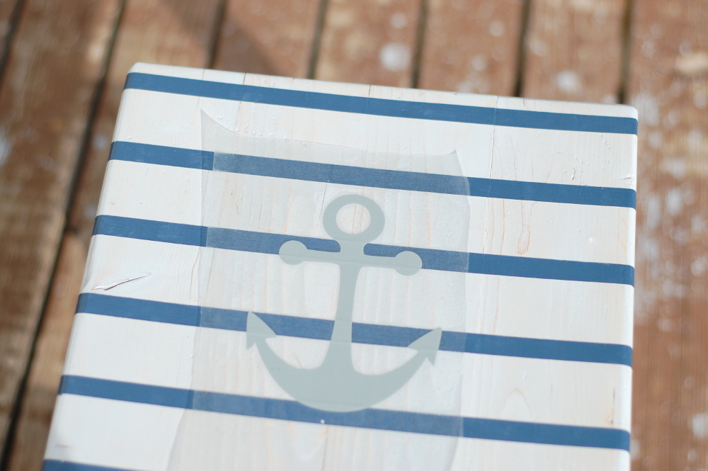 Nautical Stool Refinish - Turn a bland wood stool into a fun nautical themed piece, perfect for a bathroom or your oceanic-themed room!