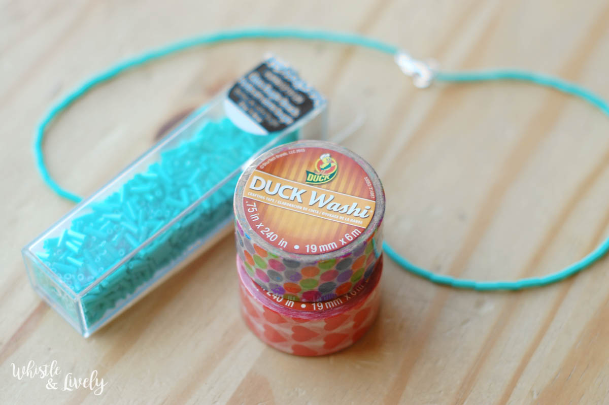 Easy DIY - Washi Tape Necklace | Make this cute, trendy washi tape necklace with a few supplies and in just a few minutes! So many colors to choose from and a perfect craft for kids.