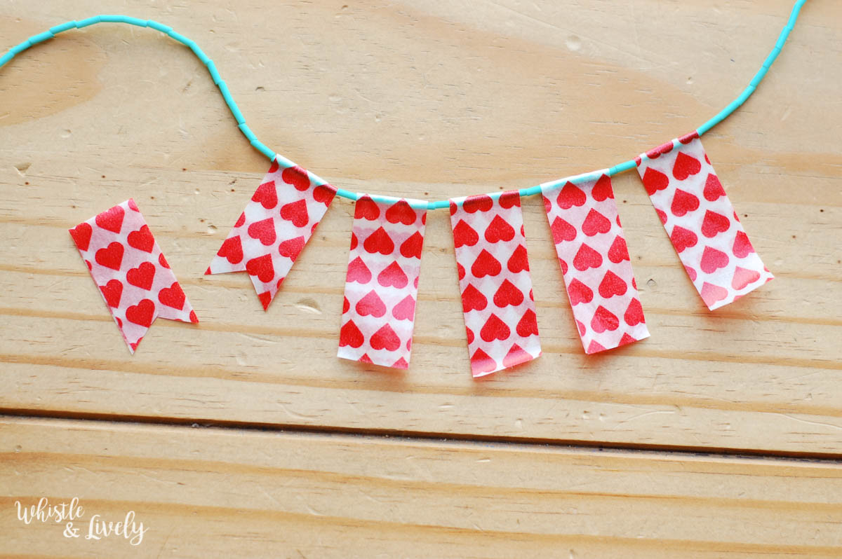 Easy DIY - Washi Tape Necklace | Make this cute, trendy washi tape necklace with a few supplies and in just a few minutes! So many colors to choose from and a perfect craft for kids.