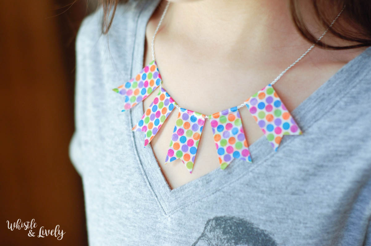 Easy DIY - Washi Tape Necklace | Make this cute, trendy washi tape necklace with a few supplies and in just a few minutes! So many colors to choose from and a perfect craft for kids.